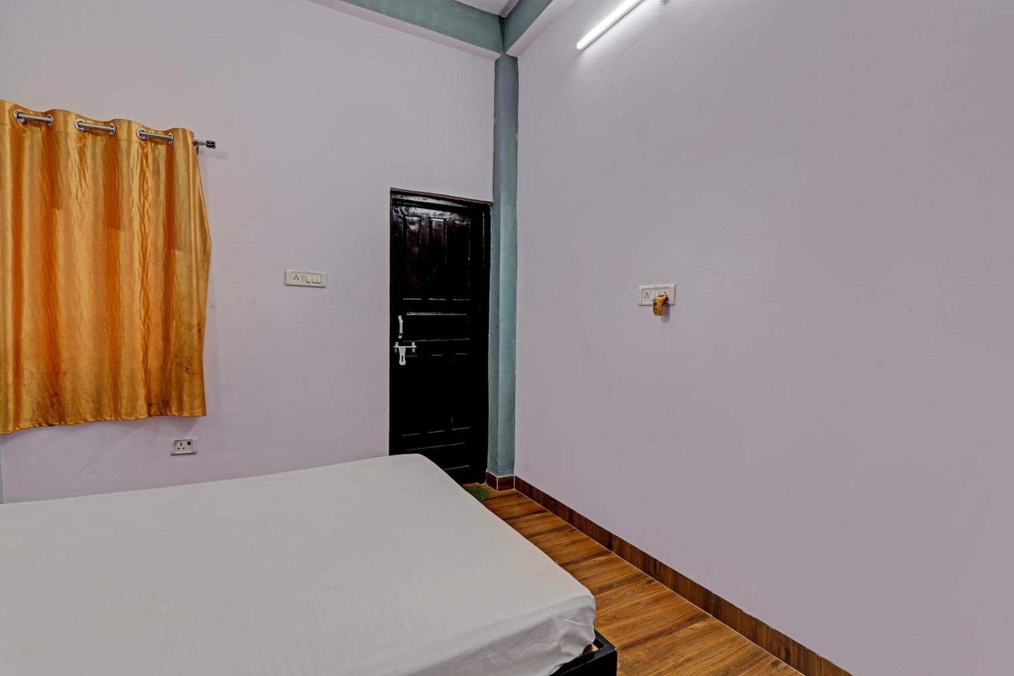 Oyo Hotel Crown Lucknow Zewnętrze zdjęcie