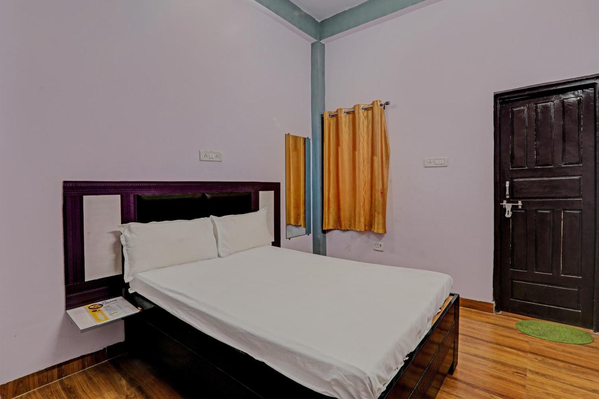 Oyo Hotel Crown Lucknow Zewnętrze zdjęcie
